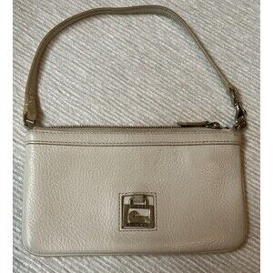 Dooney & Bourke Soft Ivory Pebbled Leather Wristlet Slim Handbag Wallet